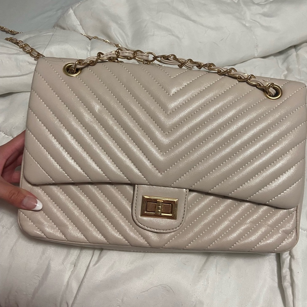 crossbody purse with red interior